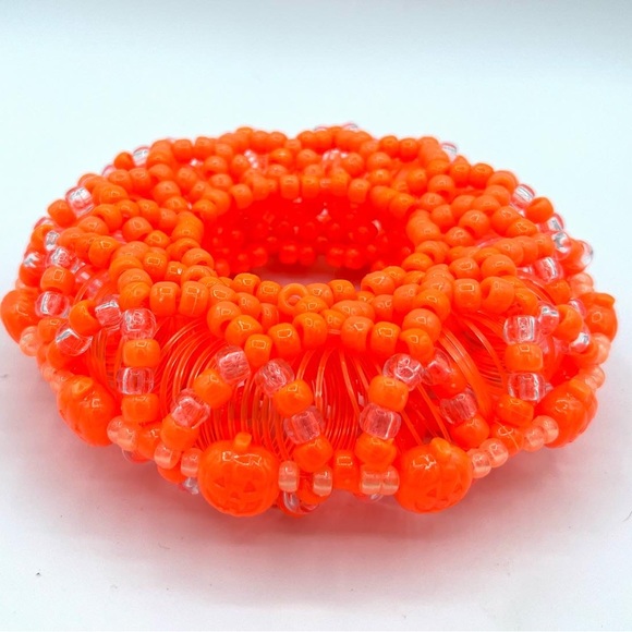 🎃 “Halloween Pumpkin” Slinky UFO Kandi Cuff - Picture 3 of 4